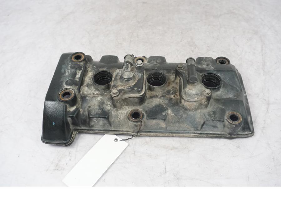 Framsidan på Ventilkåpa från en Triumph Tiger Explorer -2016 motorcykel.