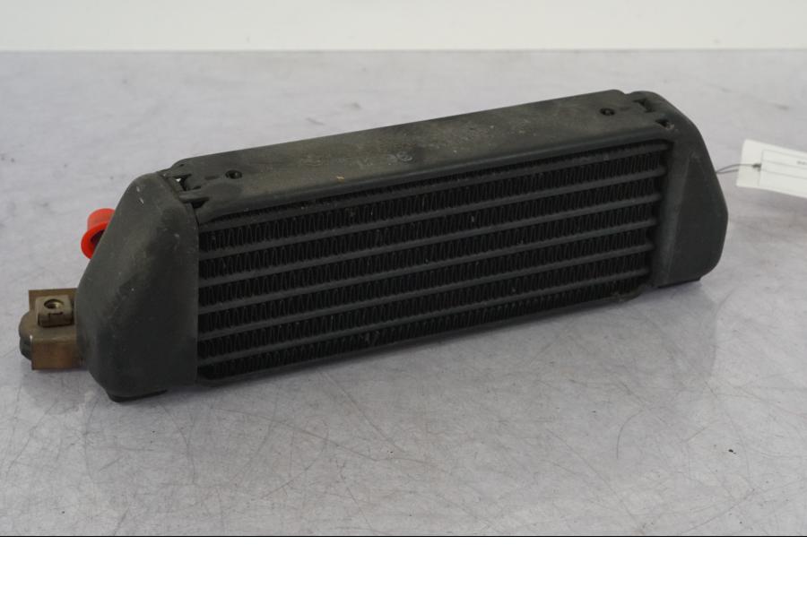 Framsidan på Oljekyl från en BMW R 1100 GS -1998 motorcykel.