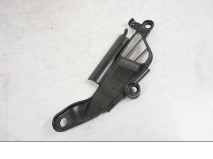 Framsidan på Luftintag från en KTM 790 Duke -2018 motorcykel.