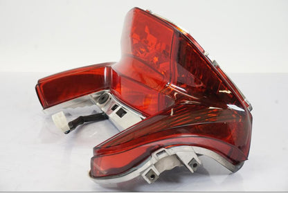 Vänster sida på Baklampa från en Honda NT 700 -2008 motorcykel.