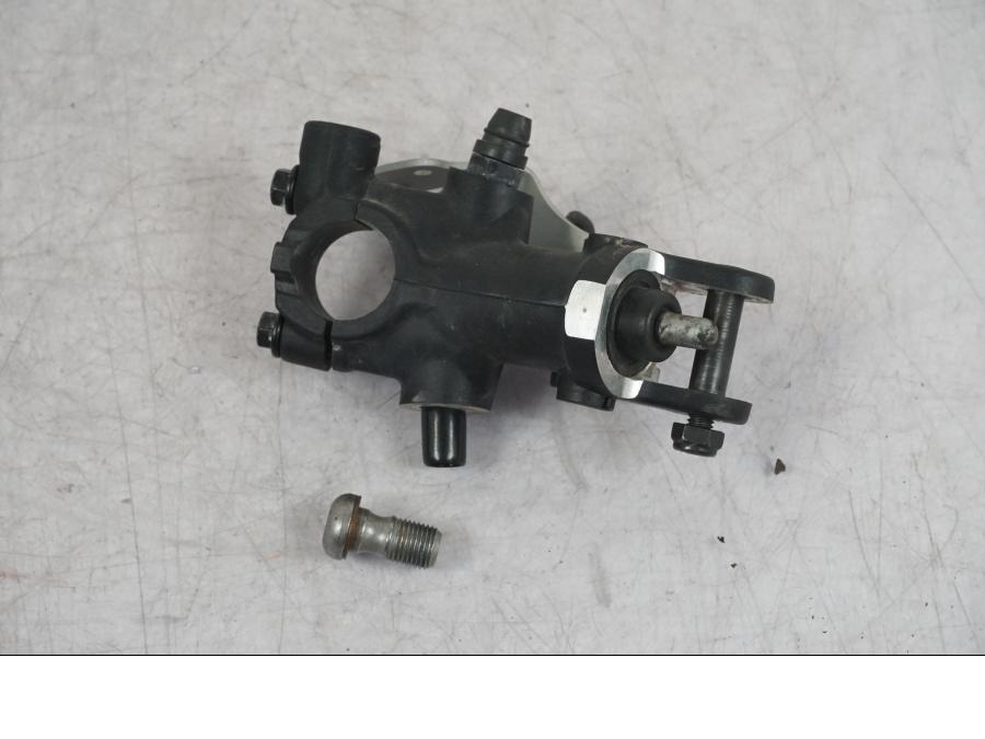 Framsidan på Bromshuvudcylinder från en KTM 1290 Super Adventure R -2018 motorcykel.