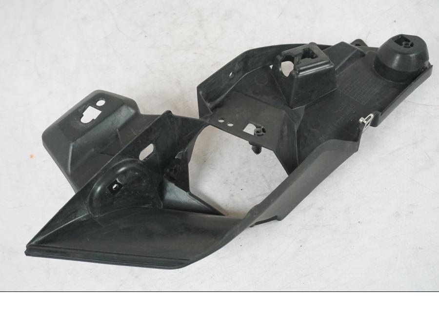 Höger sida på Sidkåpa från en Yamaha MT 125 -2017 motorcykel.