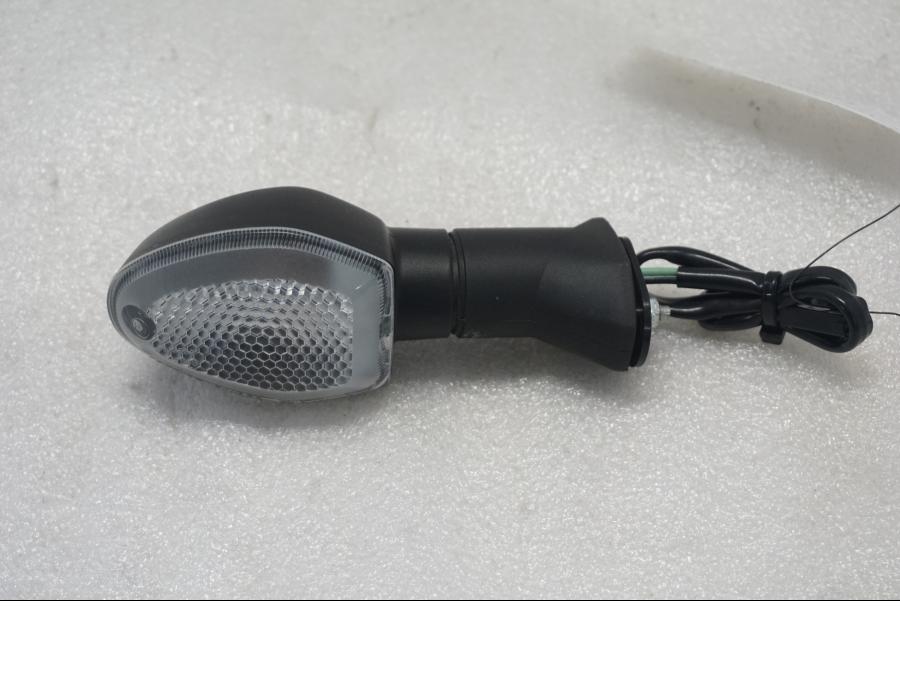 Framsidan på Blinkers från en Suzuki SV 650 -2016 motorcykel.