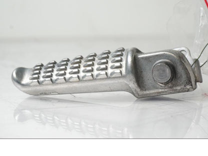 Höger sida på Fotpinne från en Kawasaki ZZ-R 1400 -2010 motorcykel.