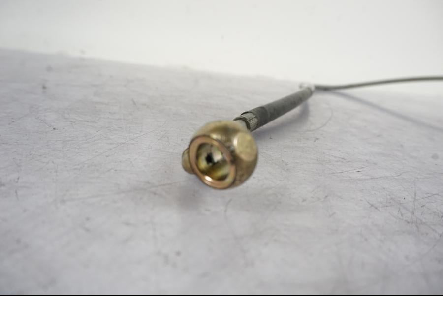 Snett uppifrån på Bromsledning från en KTM 640 SM -2005 motorcykel.