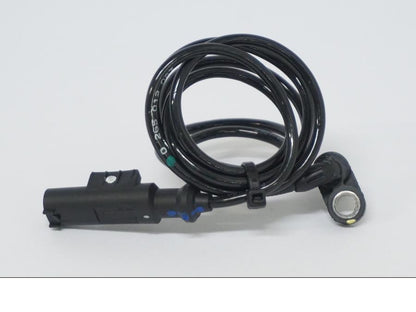 Höger sida på ABS givare från en Ducati Desert X -2022 motorcykel.