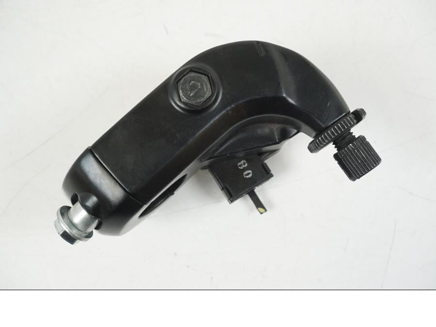 Vänster sida på Kopplingsklo från en Kawasaki ER-6F -2016 motorcykel.