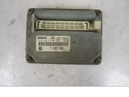 Framsidan på Motronic styrenhet från en BMW R 1150 GS -2002 motorcykel.