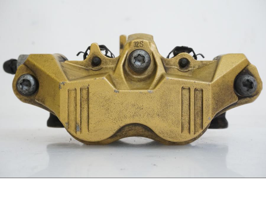 Vänster sida på Bromsok från en Suzuki GSX-R 1000 -2003 motorcykel.