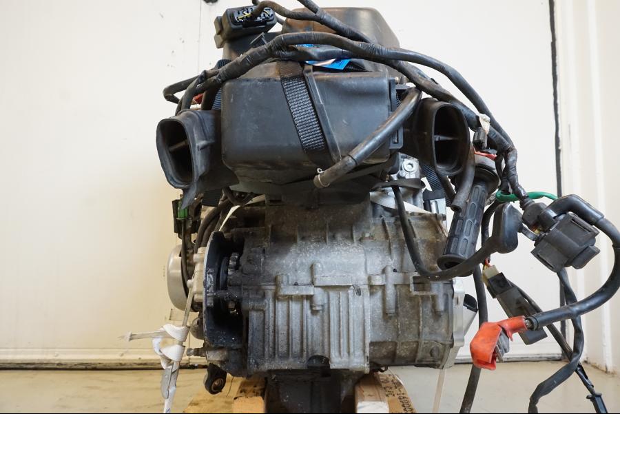 Baksidan på Motorpaket från en Honda CBR 1000 F -1989 motorcykel.