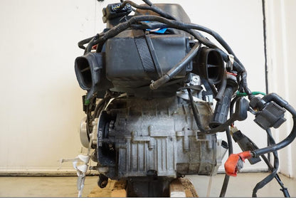 Baksidan på Motorpaket från en Honda CBR 1000 F -1989 motorcykel.