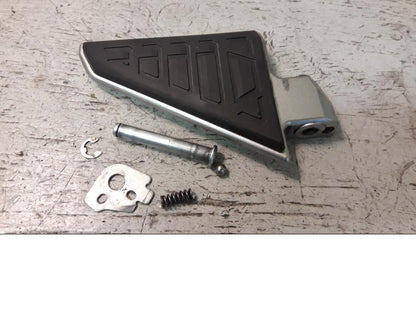 Framsidan på Fotpinne från en Honda ADV 750 -2017 motorcykel.