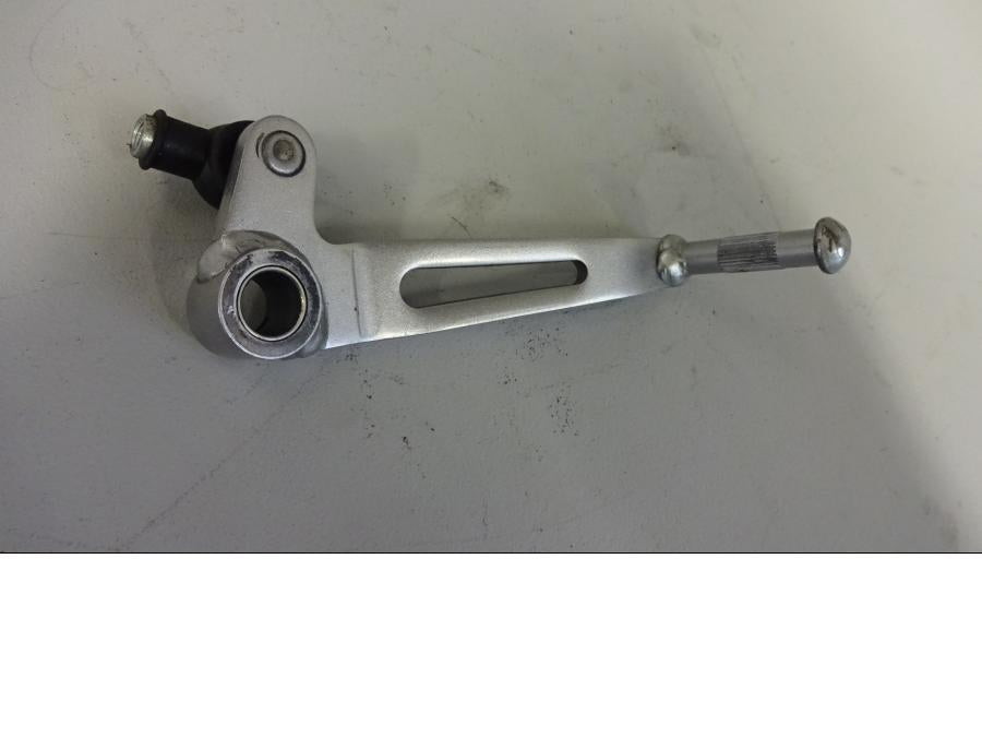 Framsidan på Växelpedal från en Kawasaki Z 1000 -2014 motorcykel.