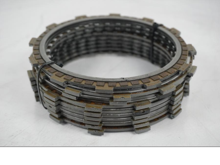 Framsidan på Lameller från en H-D Softail Standard FXST -2001 motorcykel.