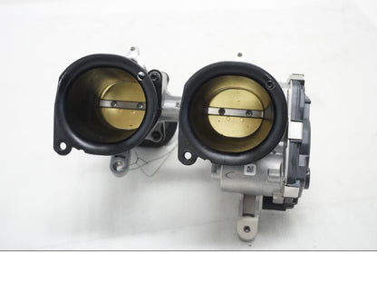 Höger sida på Spjällhus från en Ducati Multistrada 1158 V4 -2021 motorcykel.