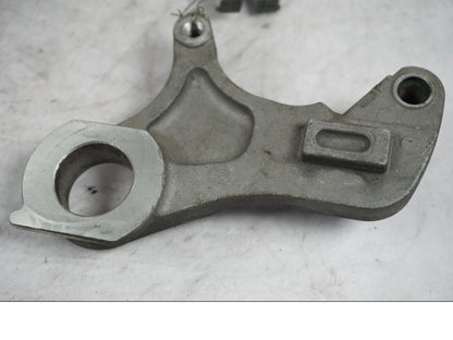 Framsidan på Bromsoksfäste från en Yamaha YZF 1000 R1 -2004 motorcykel.