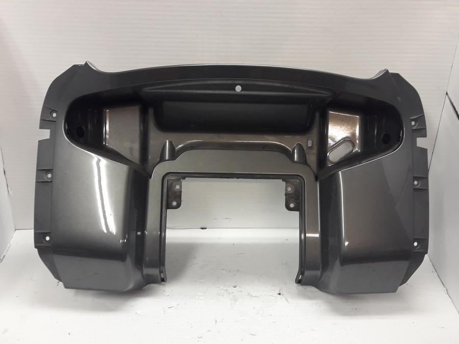 Framsidan på Bakvinge från en BMW K 1200 LT -2006 motorcykel.