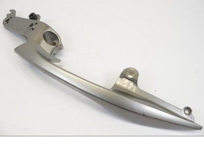 Framsidan på Passagerarhandtag från en Honda NT 700 -2008 motorcykel.