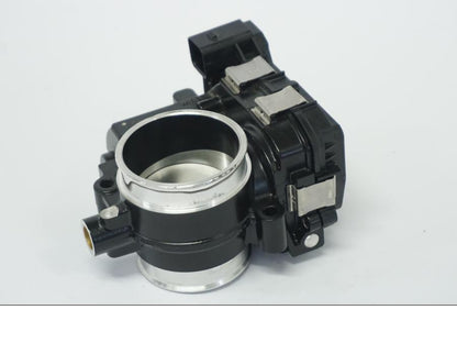 Baksidan på Spjällhus från en BMW R 1250 GS -2022 motorcykel.