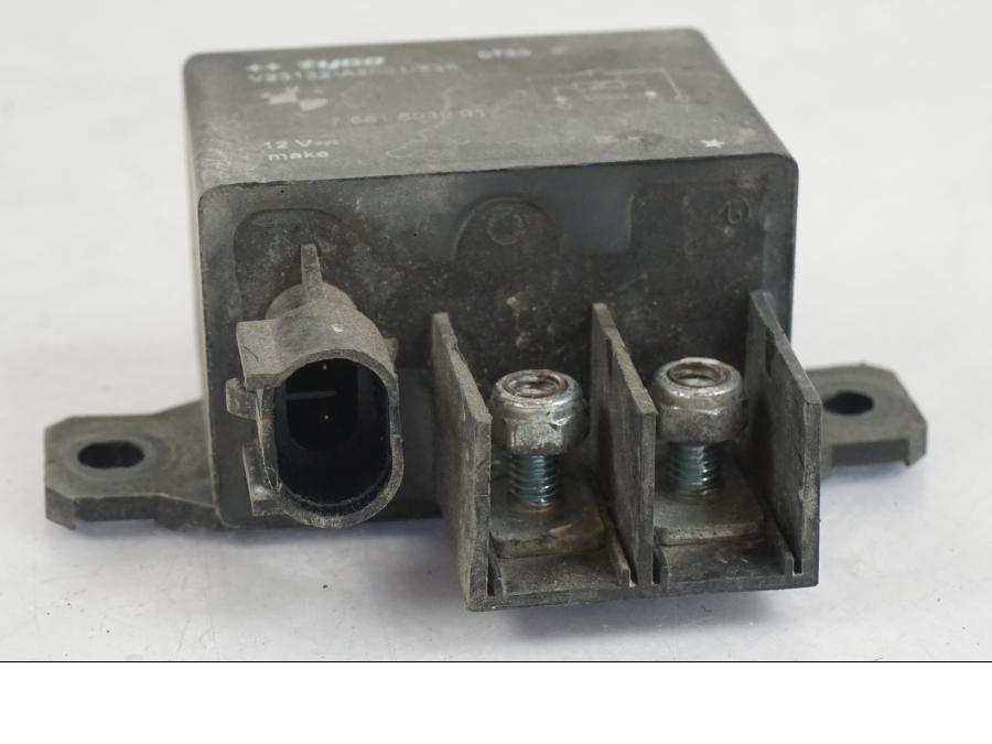 Höger sida på Startrelä från en BMW F 800 GS -2008 motorcykel.