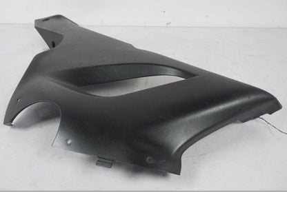 Baksidan på Magkåpa från en Kawasaki ZX-6R -2005 motorcykel.