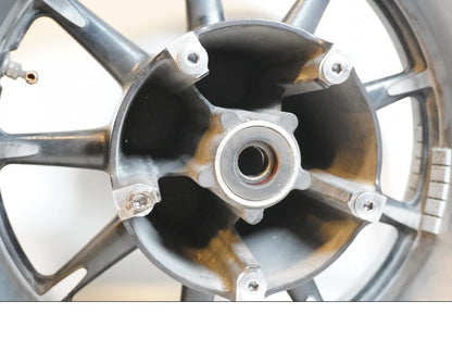 Extrabild2 på Fälg från en Kawasaki VN 1700 Classic Tourer -2009 motorcykel.