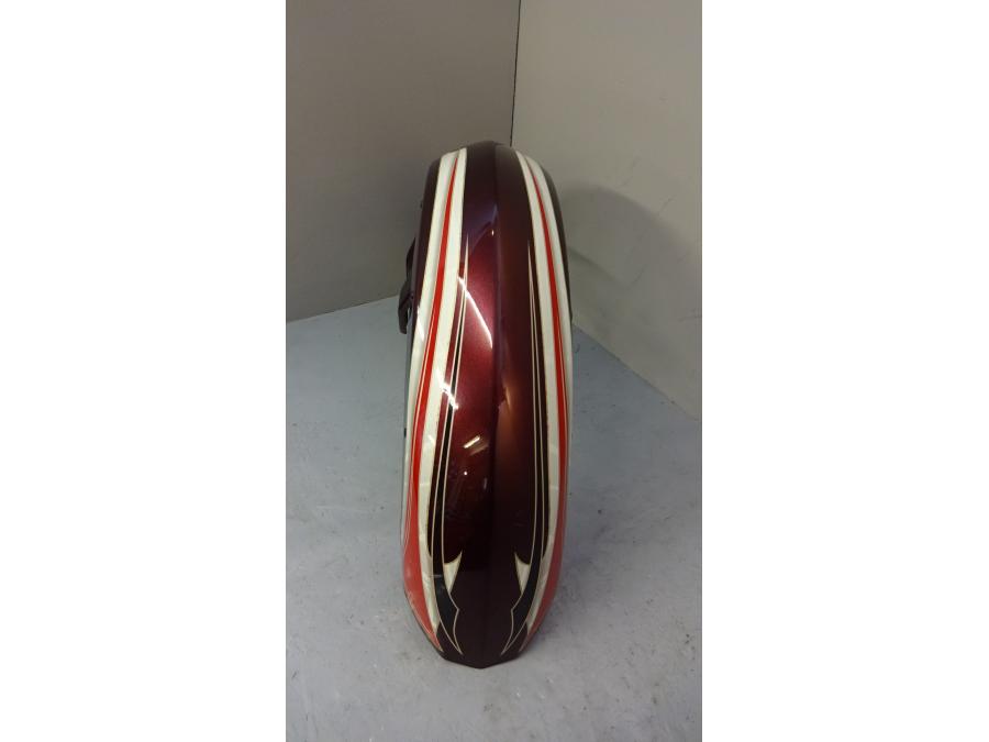 Höger sida på Framskärm från en Victory Cross Country -2015 motorcykel.