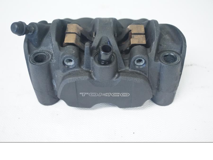 Baksidan på Bromsok från en Suzuki GSX-R 1000 -2009 motorcykel.