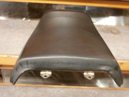 Höger sida på Sadel från en Suzuki GSX-R 1100 -1991 motorcykel.