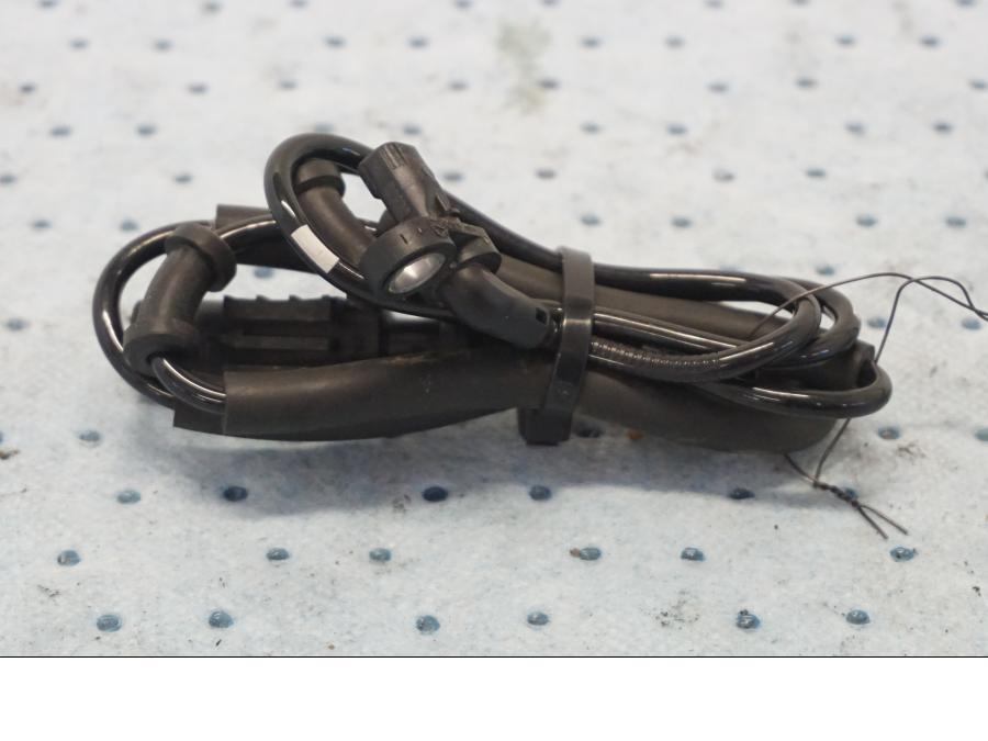 Framsidan på ABS givare från en Kawasaki Z 650 ABS -2020 motorcykel.