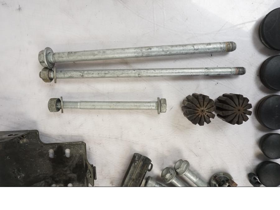 Höger sida på Skruv / Mutter etc från en BMW R 1150 GS -2002 motorcykel.