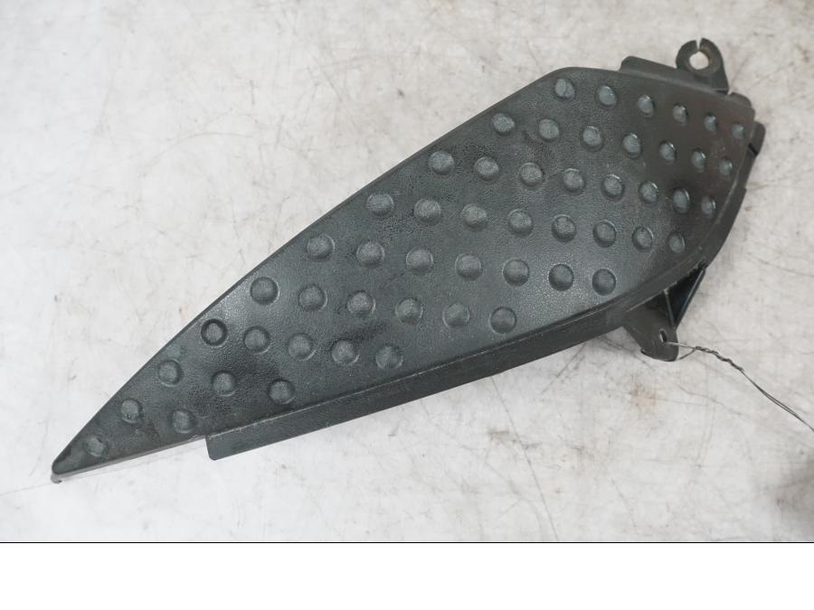 Framsidan på Bensintankskåpa från en Kawasaki ZX-6R -2006 motorcykel.