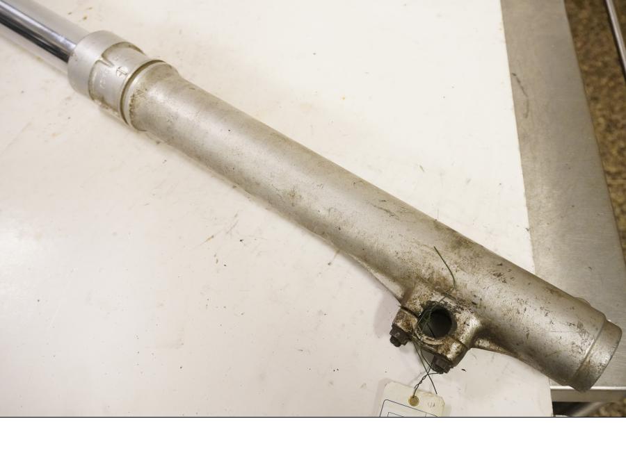 Baksidan på Gaffelben från en Yamaha XT 600 -1991 motorcykel.