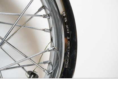 Extrabild5 på Fälg från en H-D Touring Road King FLHRC -2016 motorcykel.