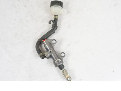 Framsidan på Bromshuvudcylinder från en Kawasaki KL 650A -1987 motorcykel.