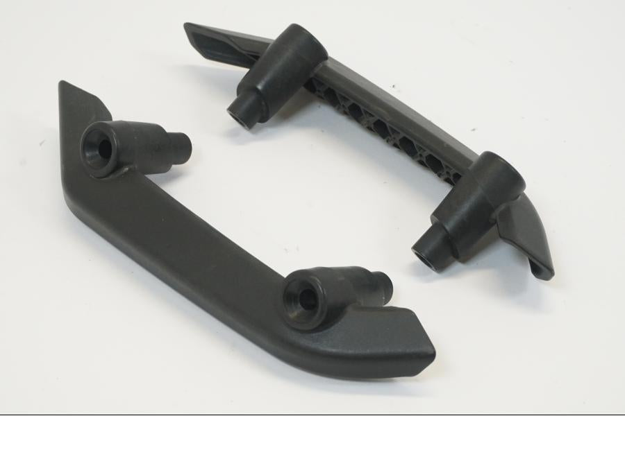 Framsidan på Passagerarhandtag från en KTM 690 Enduro -2016 motorcykel.