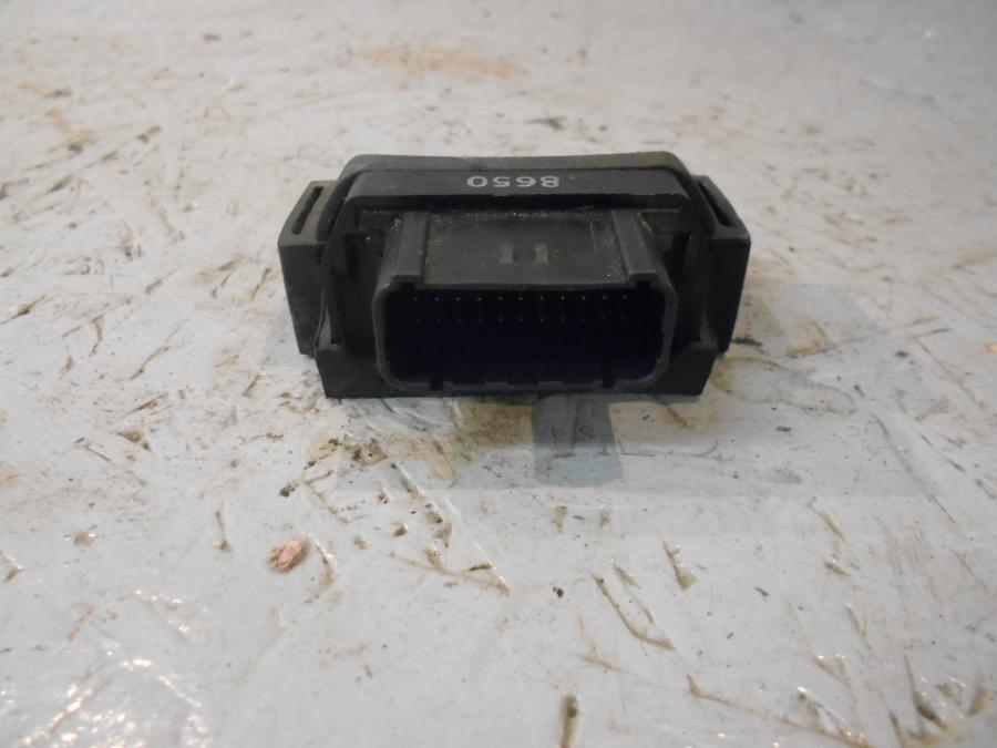 Baksidan på CDI / ECU från en Honda CBR 125 R -2007 motorcykel.