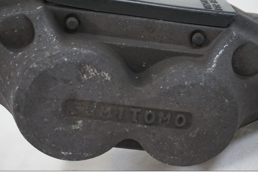 Baksidan på Bromsok från en Yamaha FZR 1000 -1990 motorcykel.