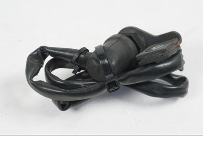 Vänster sida på Bromsljuskontakt från en Yamaha YZF 1000 R1 -2007 motorcykel.