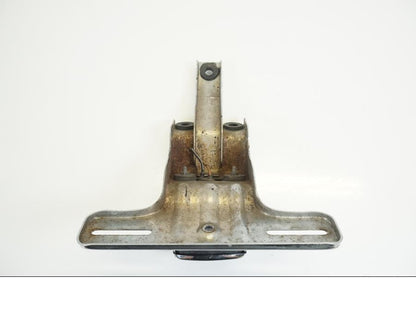 Höger sida på Skylthållare från en Suzuki VS 1400 -1993 motorcykel.