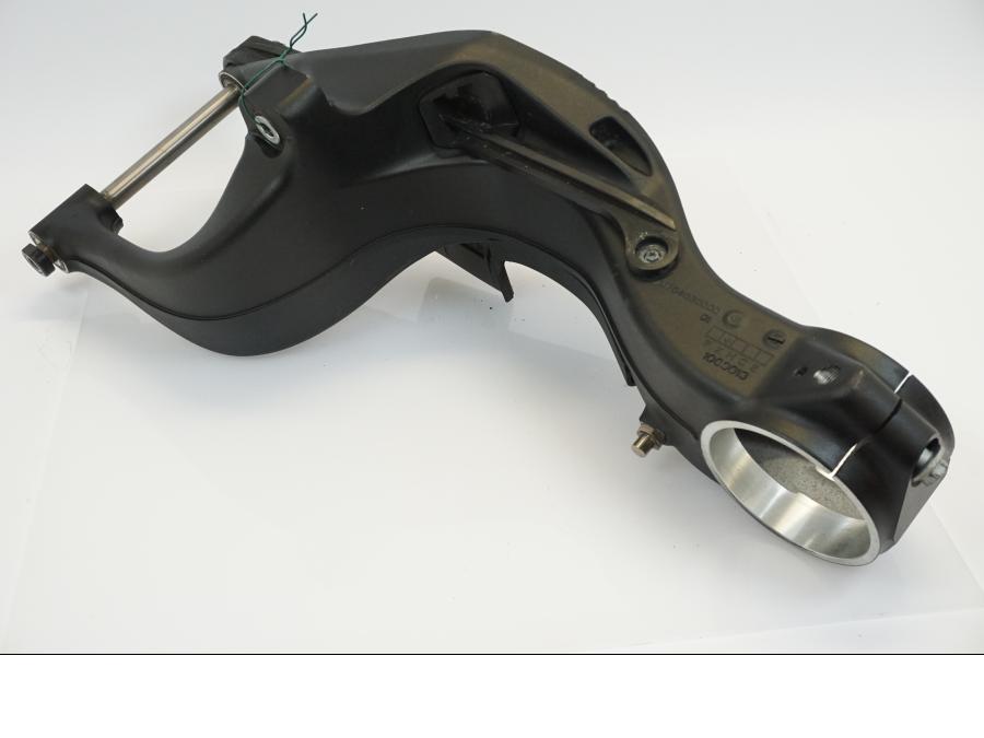 Baksidan på Sving från en KTM 1290 Super Duke -2020 motorcykel.