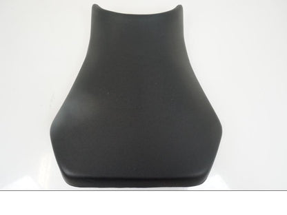 Höger sida på Sadel från en Yamaha YZF 1000 R1 -2002 motorcykel.