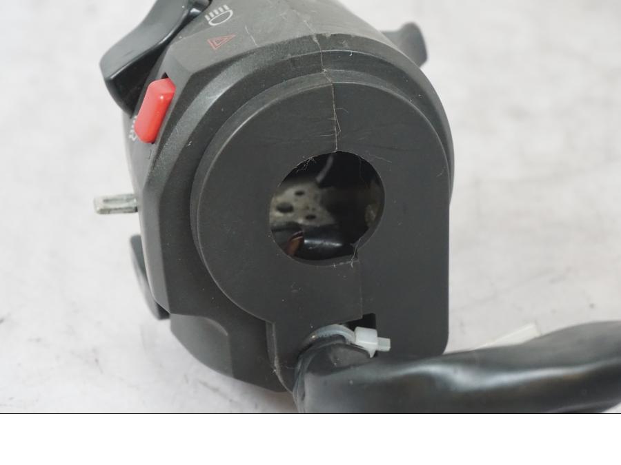 Extrabild2 på Styrelreglage från en Kawasaki ZZ-R 1400 -2009 motorcykel.