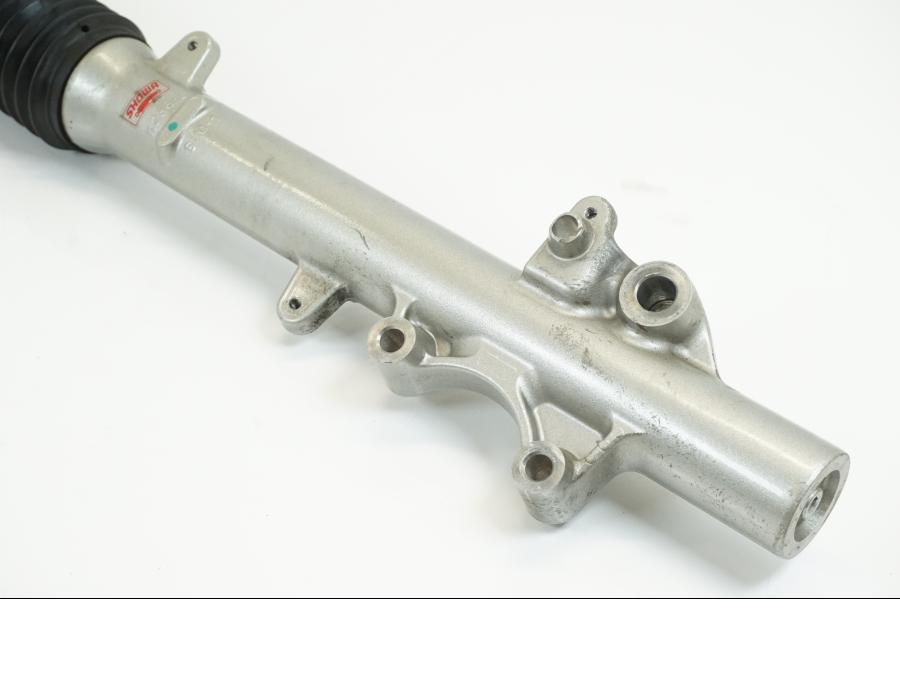 Snett uppifrån på Gaffelben från en Kawasaki KLX 230 -2019 motorcykel.