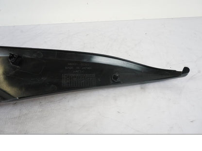 Snett nerifrån på Sidopanel från en Kawasaki ER-6N -2008 motorcykel.