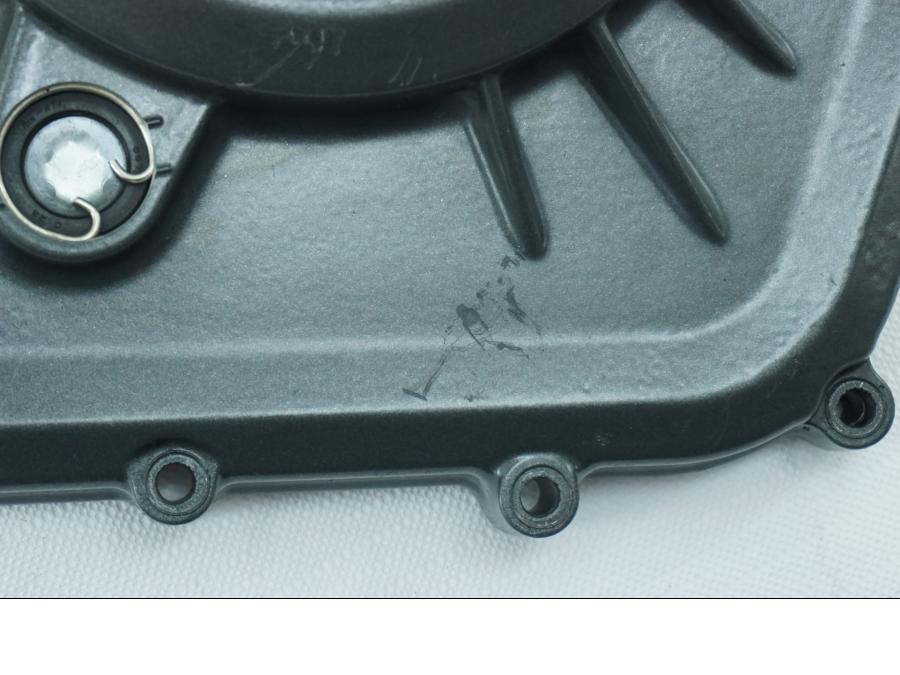 Höger sida på Kopplingskåpa från en KTM RC 390 -2019 motorcykel.