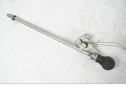 Framsidan på Växellänkage från en Honda VTR 1000 F -2003 motorcykel.