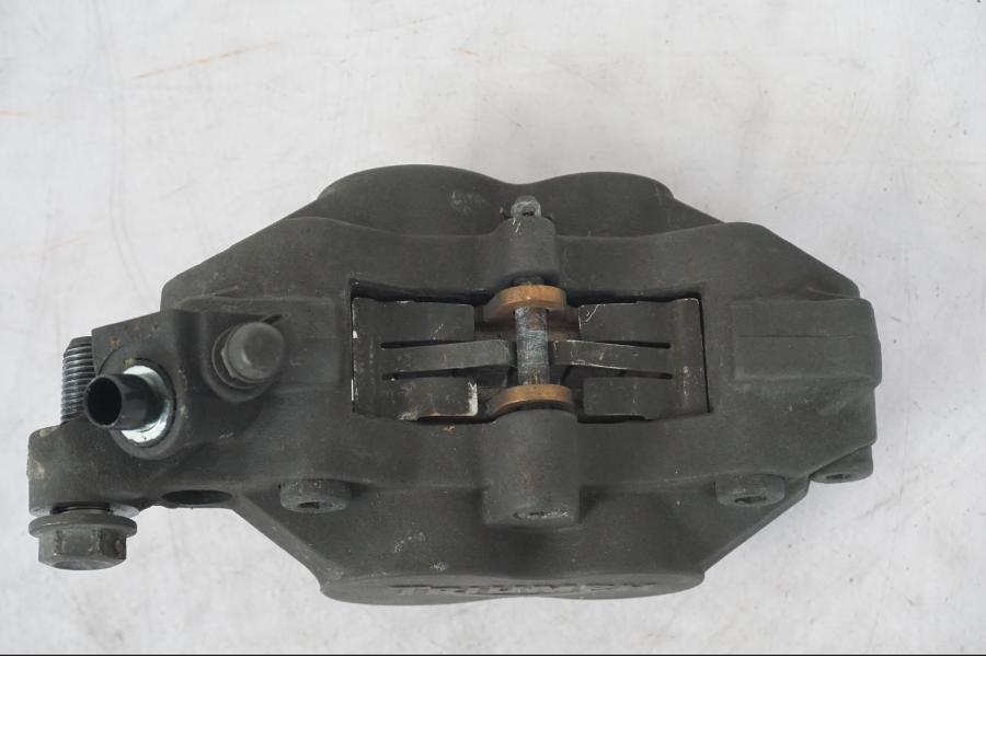 Baksidan på Bromsok från en Triumph Tiger Explorer -2013 motorcykel.