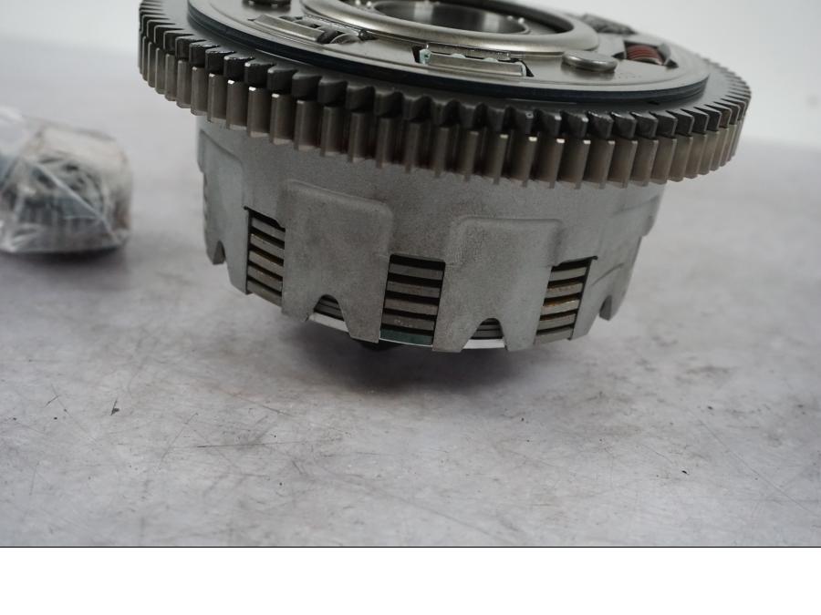 Vänster sida på Koppling från en Triumph Tiger Explorer -2016 motorcykel.