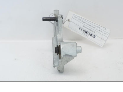 Vänster sida på Bromsoksfäste från en KTM 1290 Super Adventure R -2021 motorcykel.